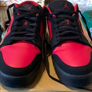 NEW Jordan 1s Lows Chicago Red Toe